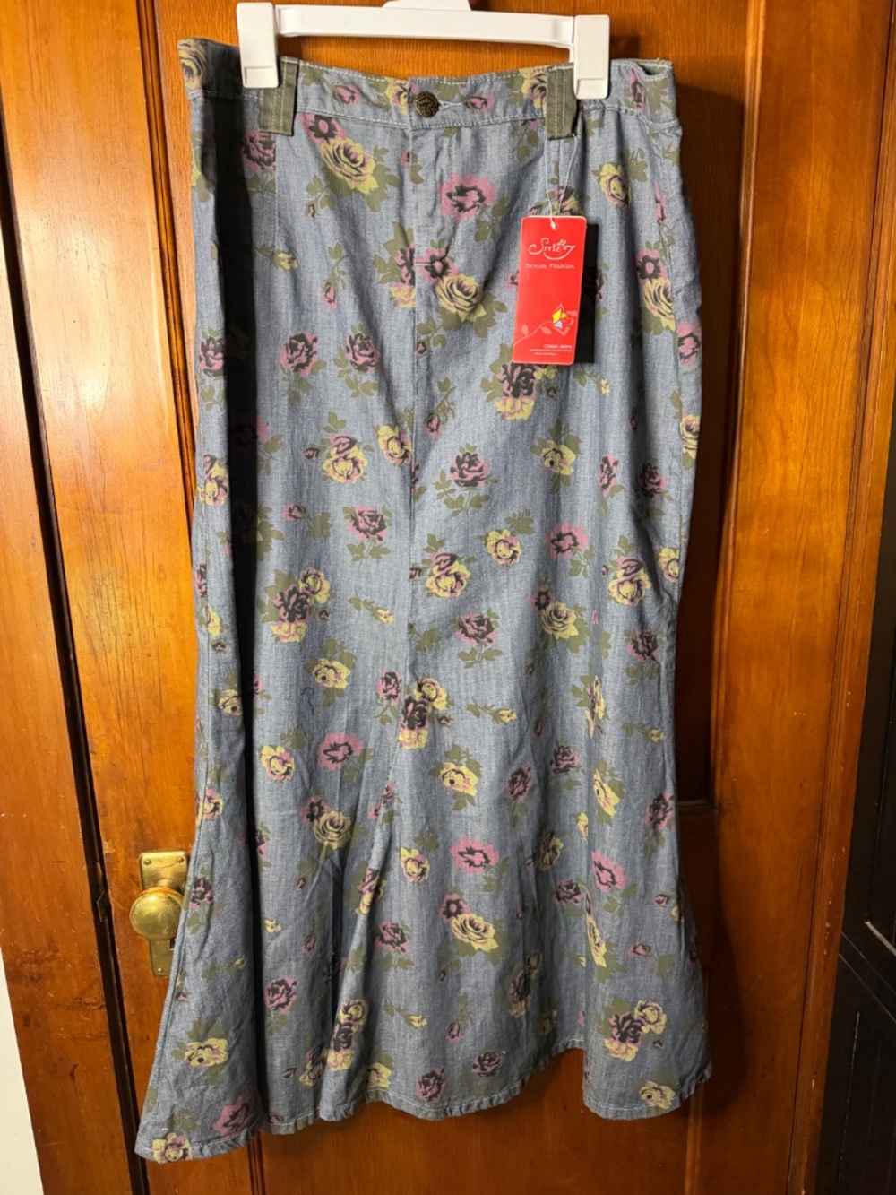Women's Skirt Size 36 (Like a size 14/16)